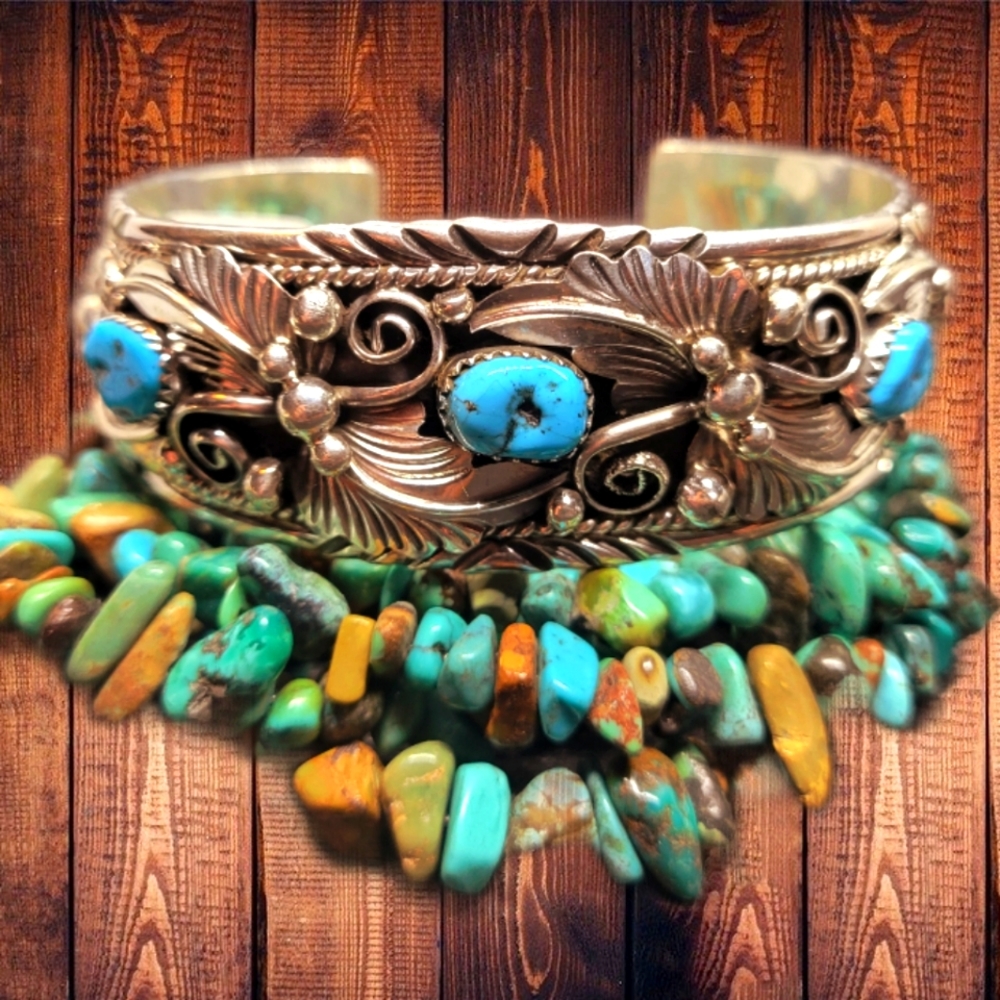 ✨️Real American Indian Turquoise Cuff / Slightly Adjustable
